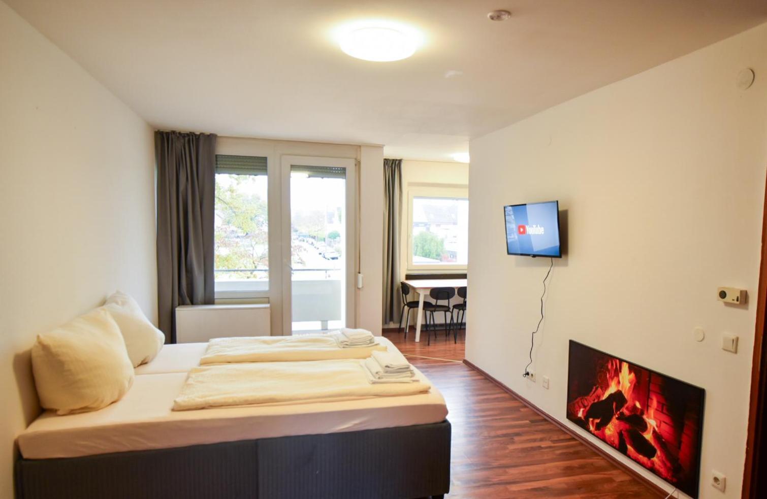 נירנברג Hotel Im Natur Mit Eigene Kueche Bad Balkon Parkplatz Netflix מראה חיצוני תמונה